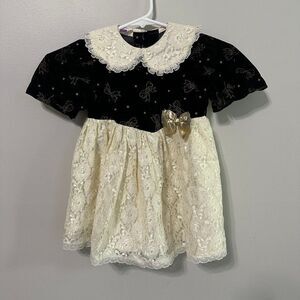 Vintage Girls Black Cream Lace Short Sleeve Gold Bow 4T Made In USA Dress